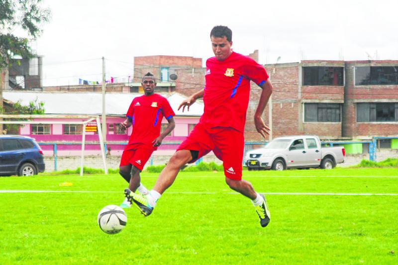 'Pituquito' Rossel se prepara para enfrentar a Cienciano