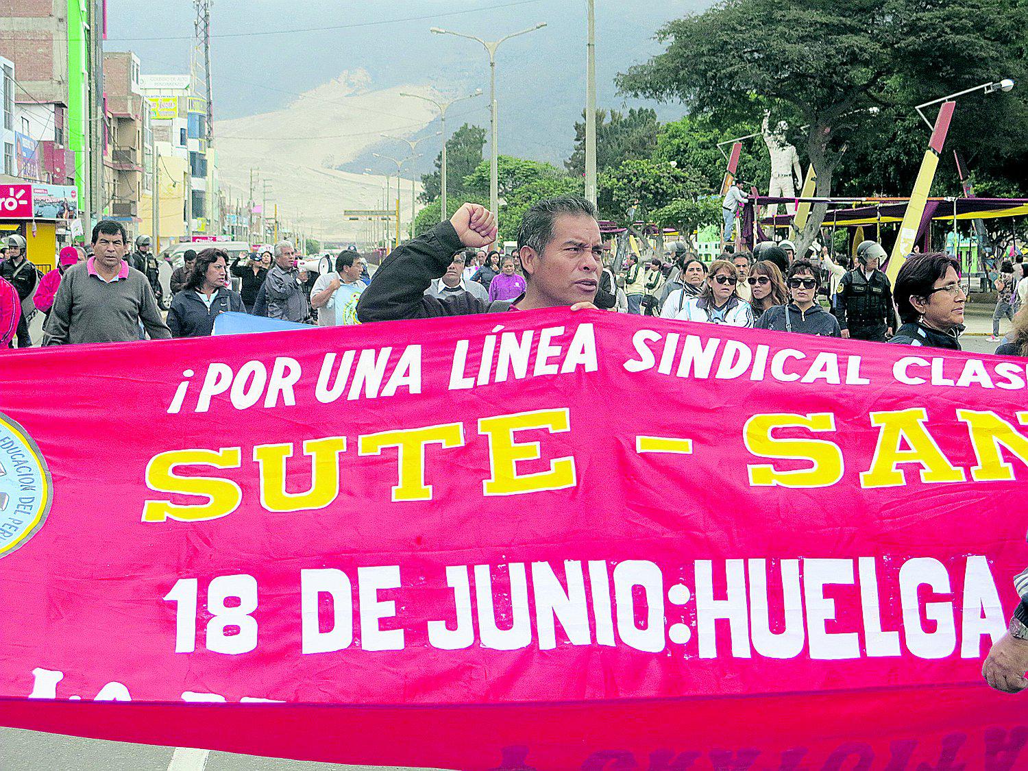 Docentes en huelga tendrán descuentos 