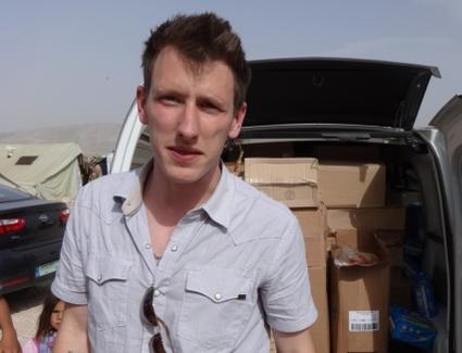 Padres de rehén estadounidense suplican al EI por su liberación 