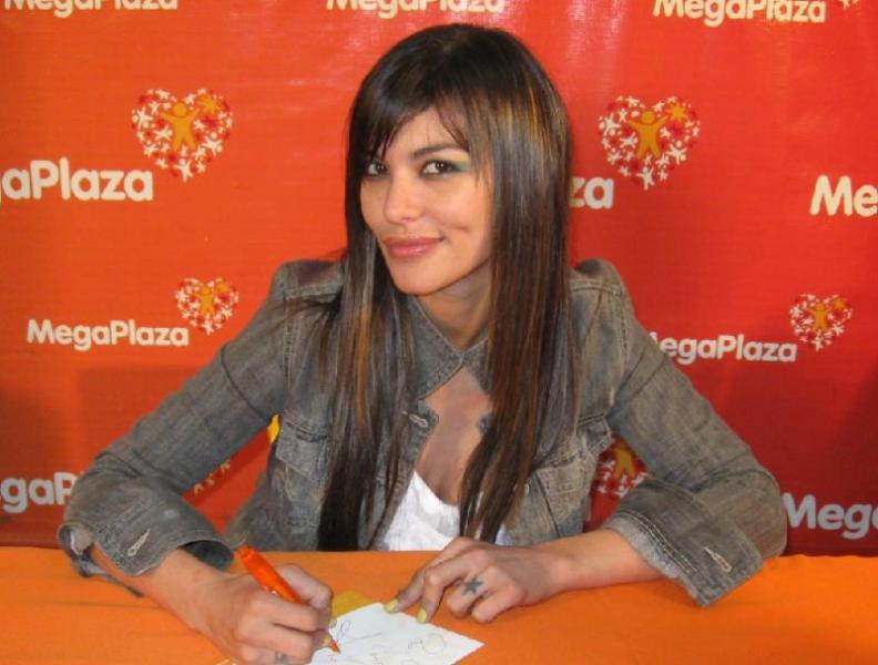 Angie Jibaja: "Jean Paul tiene la mente enferma"