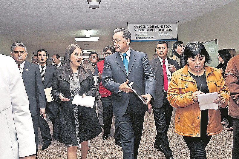 Comprueban caos en Emergencia del Hospital Rebagliati