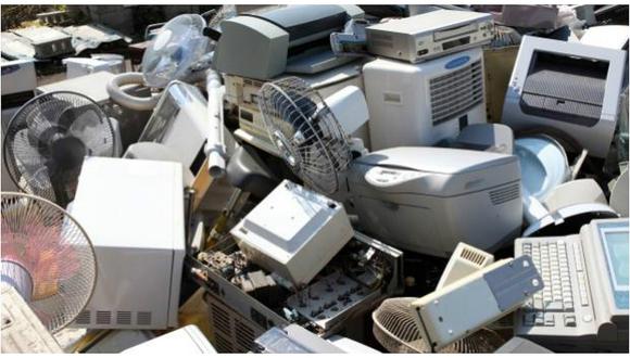 Computadoras usadas en Perú son enviadas a EE.UU. para su reciclaje