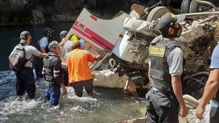 Sandia: Vehículo cae a un abismo de 200 metros y deja cinco fallecidos