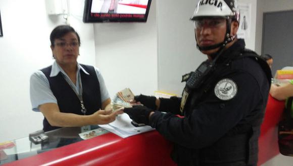 Chiclayo: La Policía evita que "tarjeteros" roben dinero de cajero (VIDEO)