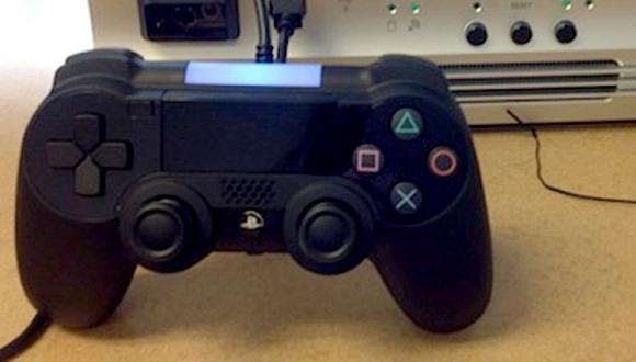 Así luce el prototipo del mando del nuevo PlayStation 4 [VIDEO]