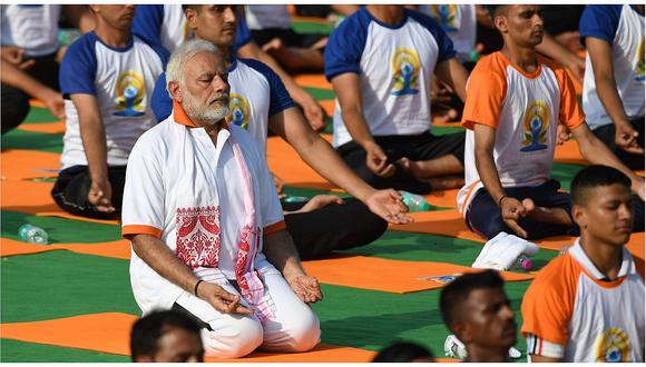 ​India celebra el Día Internacional del Yoga (FOTOS y VIDEO)