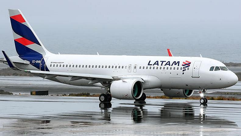 Avión con 118 pasajeros que venía a Juliaca recibió una amenaza de bomba