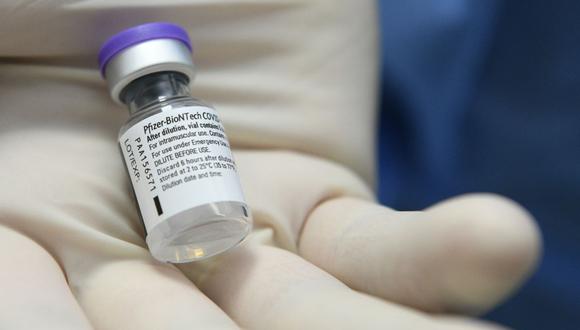 Según las autoridades del país, en el primer trimestre de este año se recibirán 250 mil dosis de la vacuna de Pfizer a las que se sumarán otras 300 mil en el mes de abril. (PIERO CRUCIATTI / POOL / AFP).