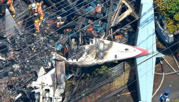 Japón: ​Tres muertos y cinco heridos tras estrellarse una avioneta en Tokio (VIDEO)