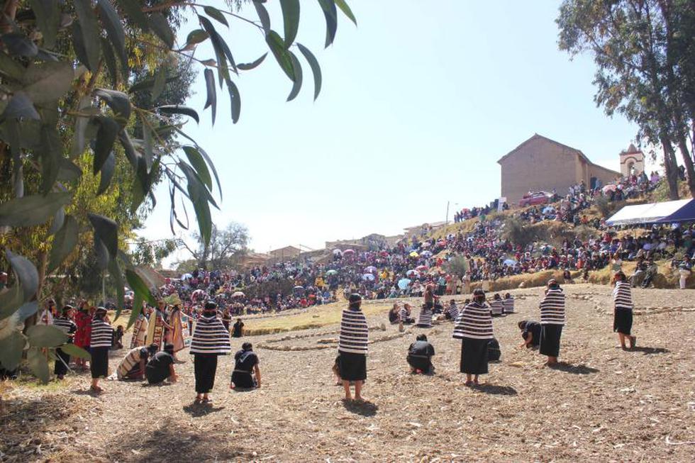 Miles de turistas presencian el Pagapu Wanka en Huari