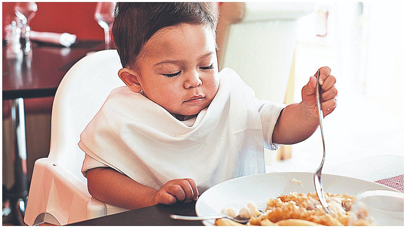 ¿En qué mes los bebés pueden comenzar a comer pescado?