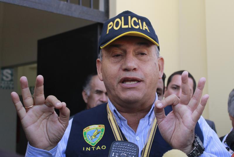 Ministro Urresti: No he tenido la oportunidad de despachar con Nadine Heredia