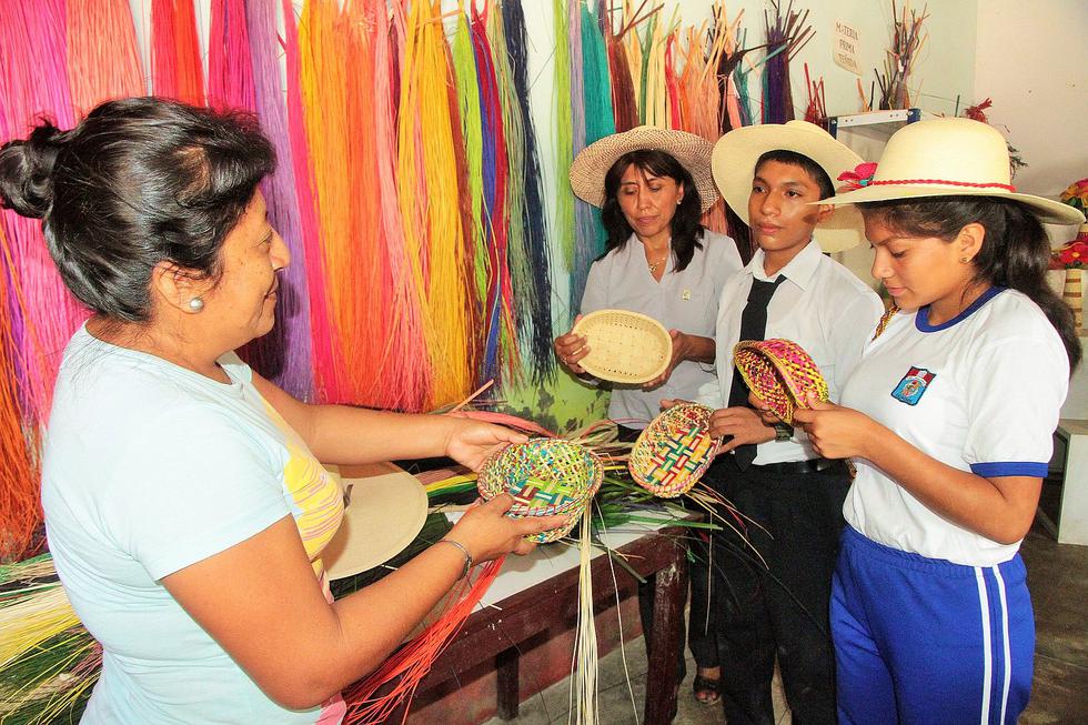 “Correo te conecta con la educación” en la región Piura
