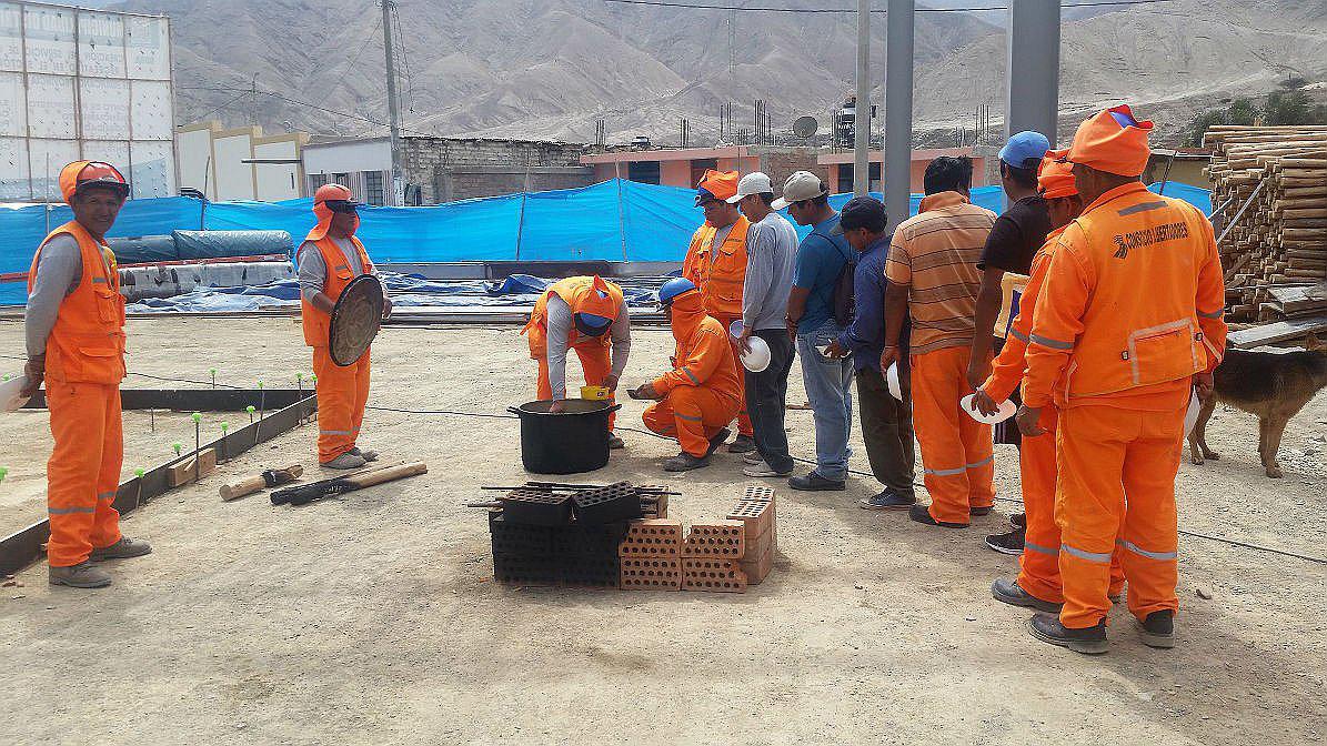 Trabajadores paralizan obra del  Consorcio Camisea por falta de pagos