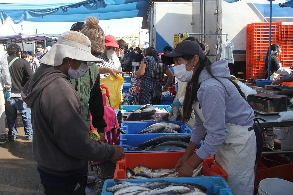 ​Pese a cuarentena, miles se aglomeraron en mercados de Arequipa (FOTOS)
