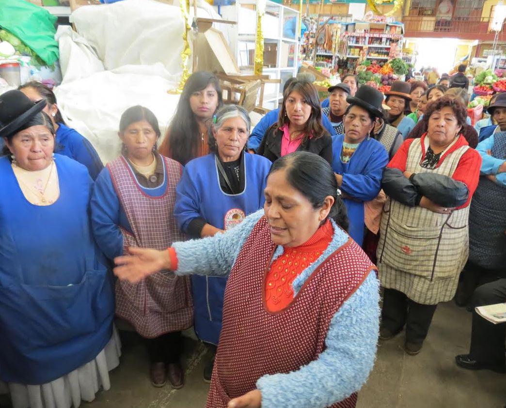 Juliaca: Comerciantes de Micaela Bastida aceptan ordenamiento de sus puestos