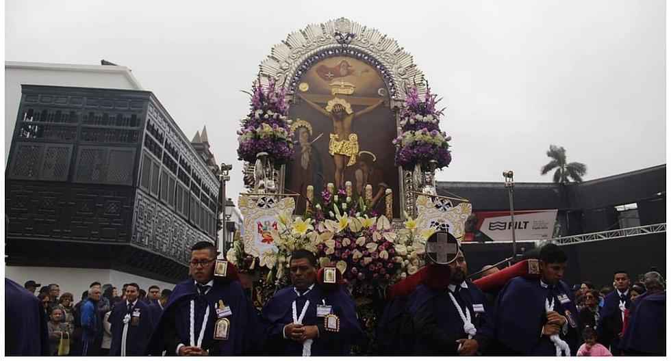 Inicia procesión del Señor de los Milagros (FOTOS Y VIDEO) EDICION