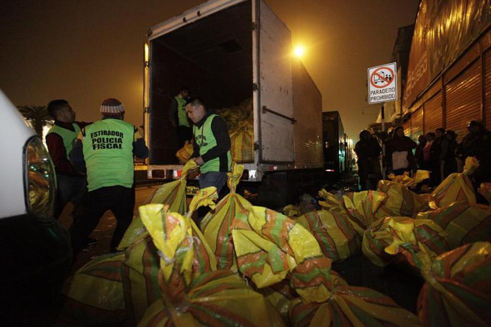 Así fue el operativo de la Policía en la galería Polvos Grau (FOTOS)