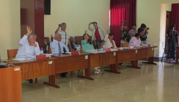 Chimbote: Titular de comité de licitaciones acude a sesión por compra de urgencia para Vaso de Leche