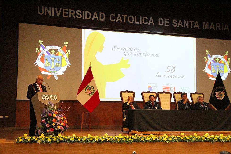 Universidad Católica Santa María celebra aniversario con certificación Bureau Veritas