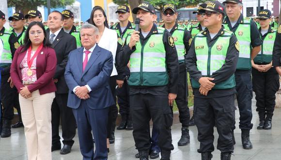 El general PNP Augusto Ríos Tiravanti, jefe de la III Macro Región Policial La Libertad, señaló que una vez a la semana saldrán efectivos policiales que cumplen labores administrativas a patrullar a pie en la provincia de Trujillo.