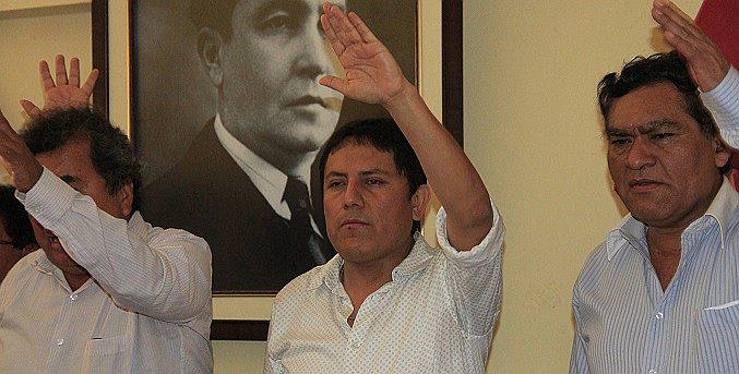 Elías Rodríguez: "Mulder es un gran congresista, Velásquez un gran pensador y Luciana muy bonita" (Vídeo) 