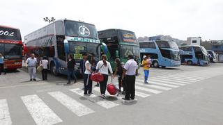 Transporte interprovincial: mayores de 12 años deben acreditar tres dosis contra la COVID-19