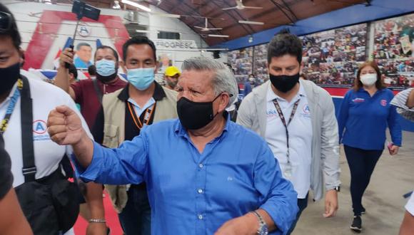 Dice que trabaja desde el 2 de enero porque “escondido” no saldrá airoso en los comicios electorales del 11 de abril. Foto: Eduardo Pérez