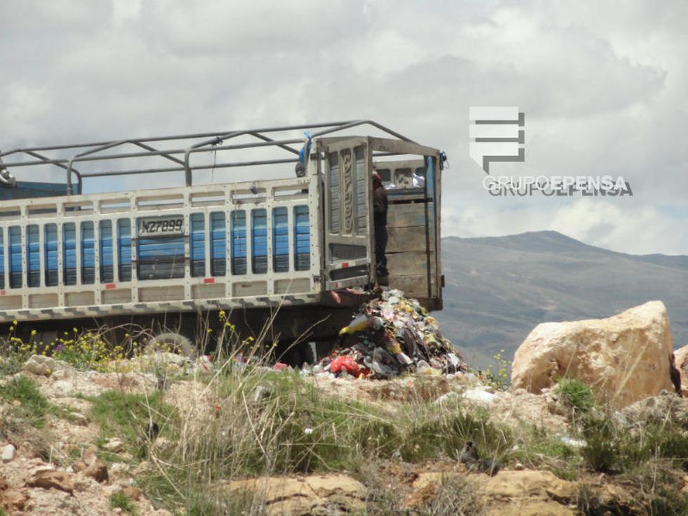 Municipios arrojan basura a la intemperie