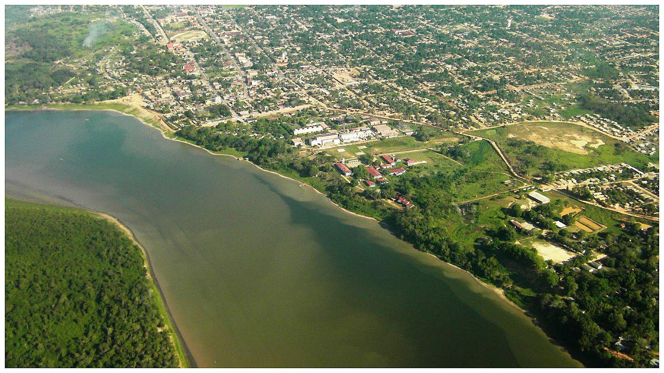 Embarcación produce derrame de petróleo crudo en río Ucayali