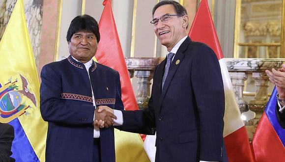 Martín Vizcarra y Evo Morales suscriben 92 compromisos de interés binacional 