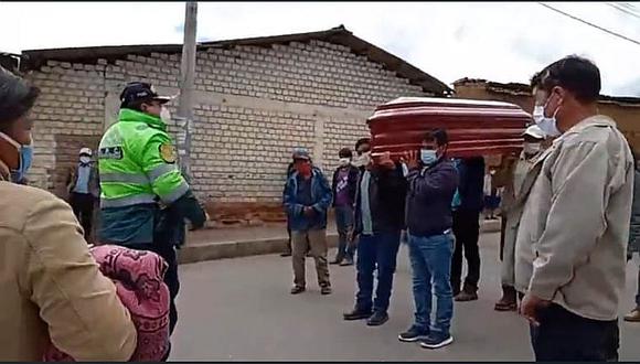 Decenas de personas participaron en sepelio en Huamachuco