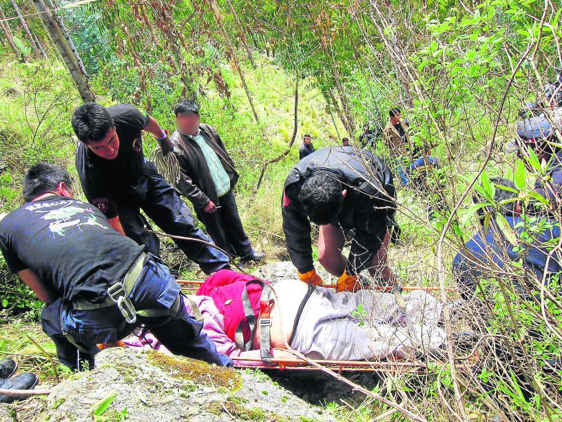 Menor desaparecido hace 7 días es hallado muerto en barranco de 150 metros