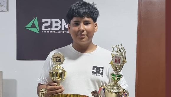 Nasqueño de 15 años ocupa el tercer lugar en torneo de Motocross.