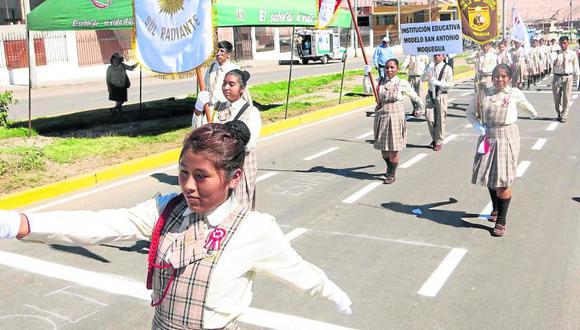 Colegio modelo San Antonio gana concurso de desfile escolar