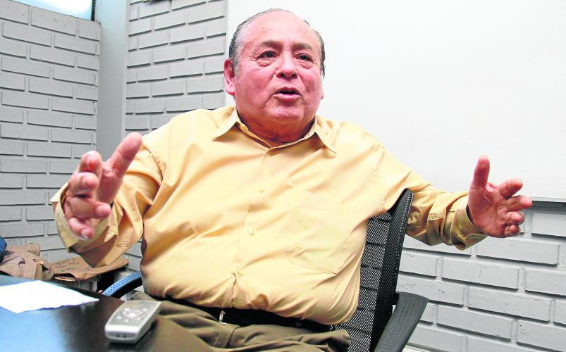 Luis Negreiros."Si Haya de La Torre estaría vivo nos jalaría las orejas"