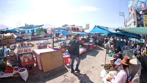 Cerro Colorado evitará permanencia de vendedores ambulantes en Río Seco