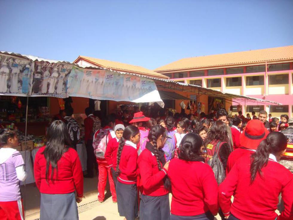 Incautan utensilios y comida en mal estado en planteles (FOTOS)