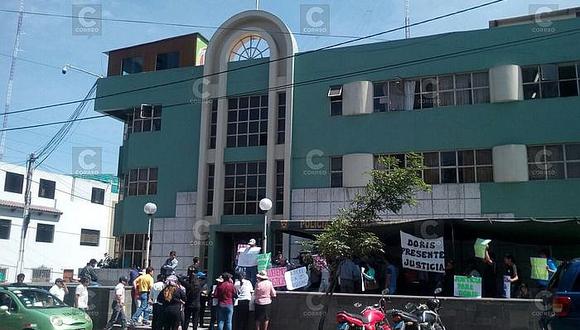 Arequipa: familiares de mujer asesinada protestan en el Depincri