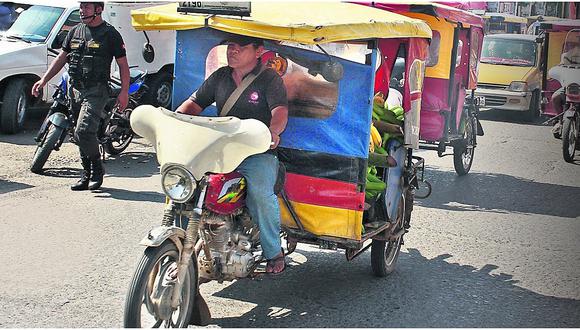 Mototaxis en el reino del caos y  la informalidad