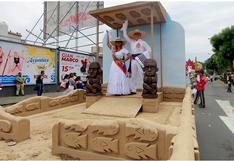 ​Artistas elaboran carro alegórico de maqueta Chimú