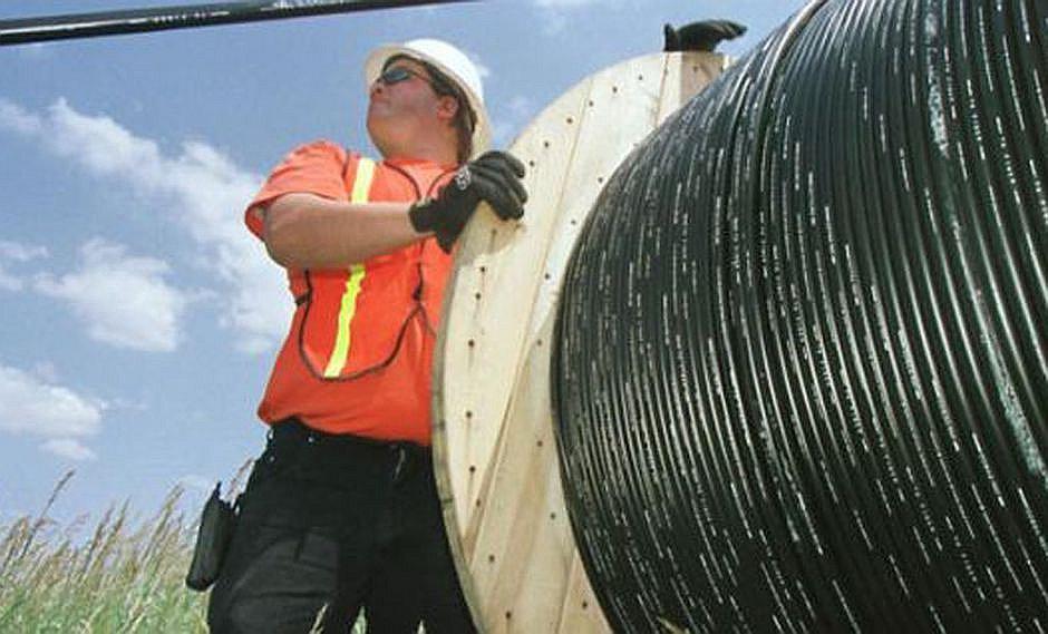 Instalarán fibra óptica en el centro del país