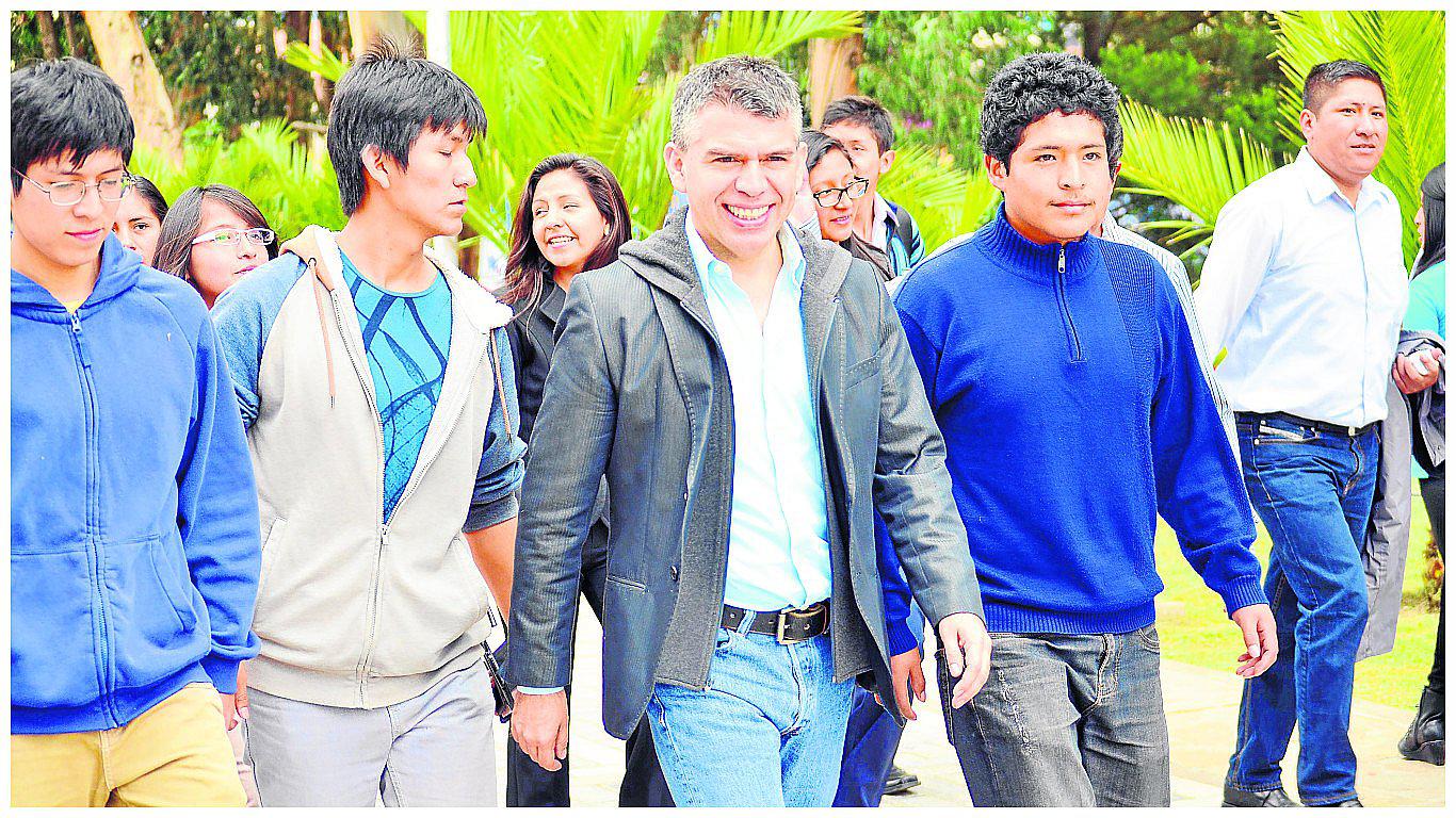 ​Julio Guzmán llega a Huancayo e inicia etapa de recolección de firmas (VIDEO)