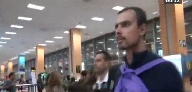 ​Expulsan del país a líder de secta religiosa que anunció el fin del mundo (VÍDEO)