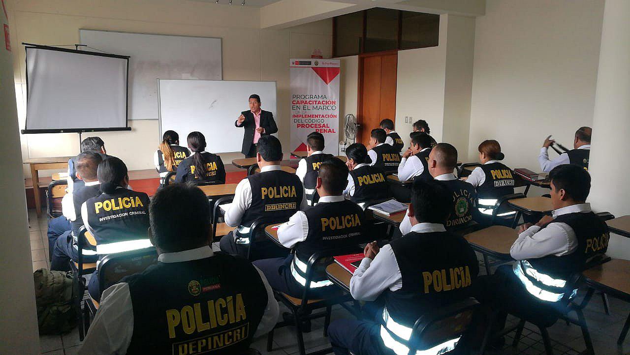 Capacitan a casi 5 mil policías con nuevo Código Procesal Penal