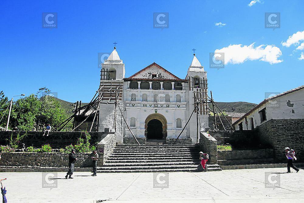 Sin presupuesto para reconstruir las iglesias dañadas por el sismo del 2016