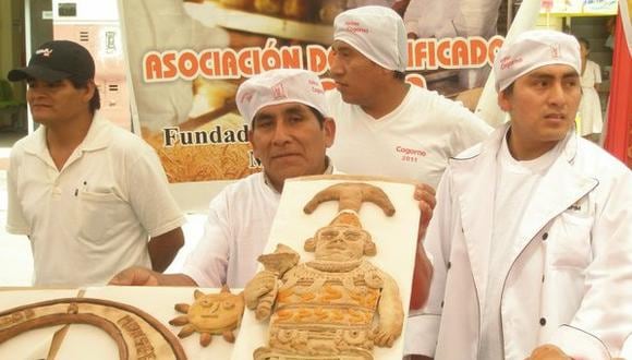 Chiclayo: Artesanos de Monsefú elaboran más de 300 mil piezas diarias de pan