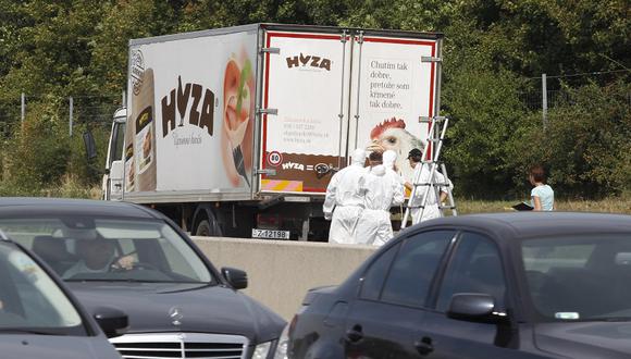 Austria: Hallan a decenas de migrantes muertos en un camión frigorífico