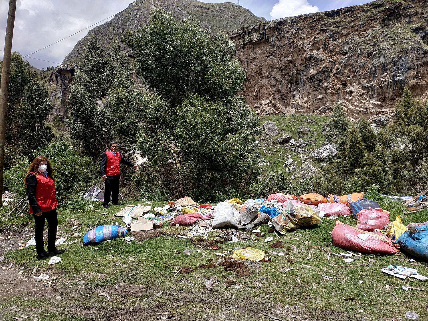 El 73% de municipios en Huancavelica arrojan basura en botaderos informales 
