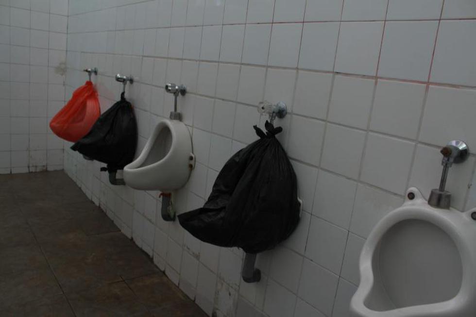 Piscina fantasma en universidad